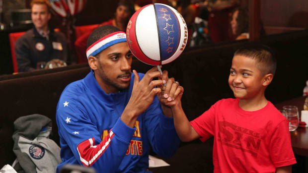 harlem-globetrotters-world-record.jpg